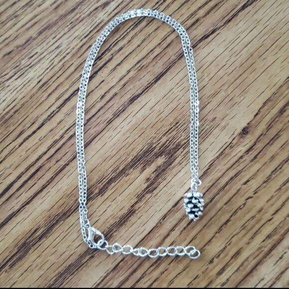 Elegant 14K Gold-Plated Pine Cone Pinecone Necklace - Silvertone - Picture 3 of 4